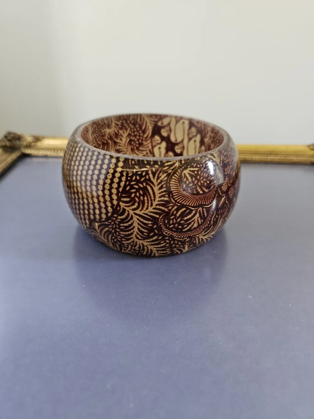 Vintage Batik Brown Floral Resin/Lucite Bangle Bracelet